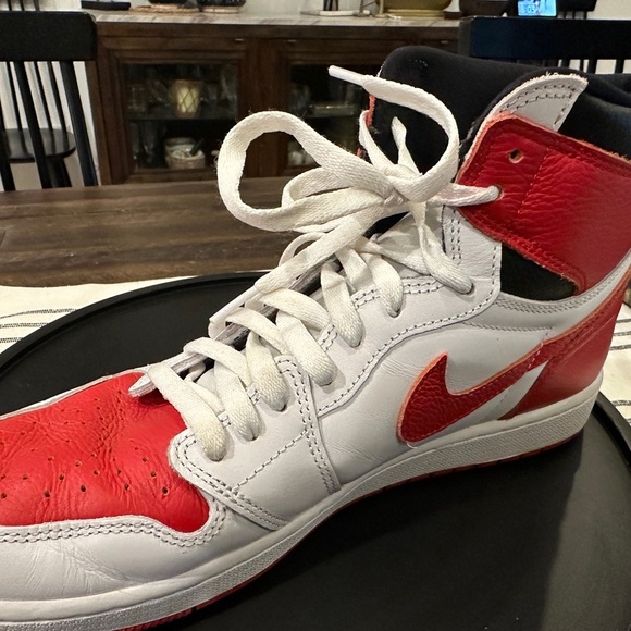 Nike Air Jordan 1 Retro High OG "Heritage" Red and White Sneakers High Top - Picture 6 of 12